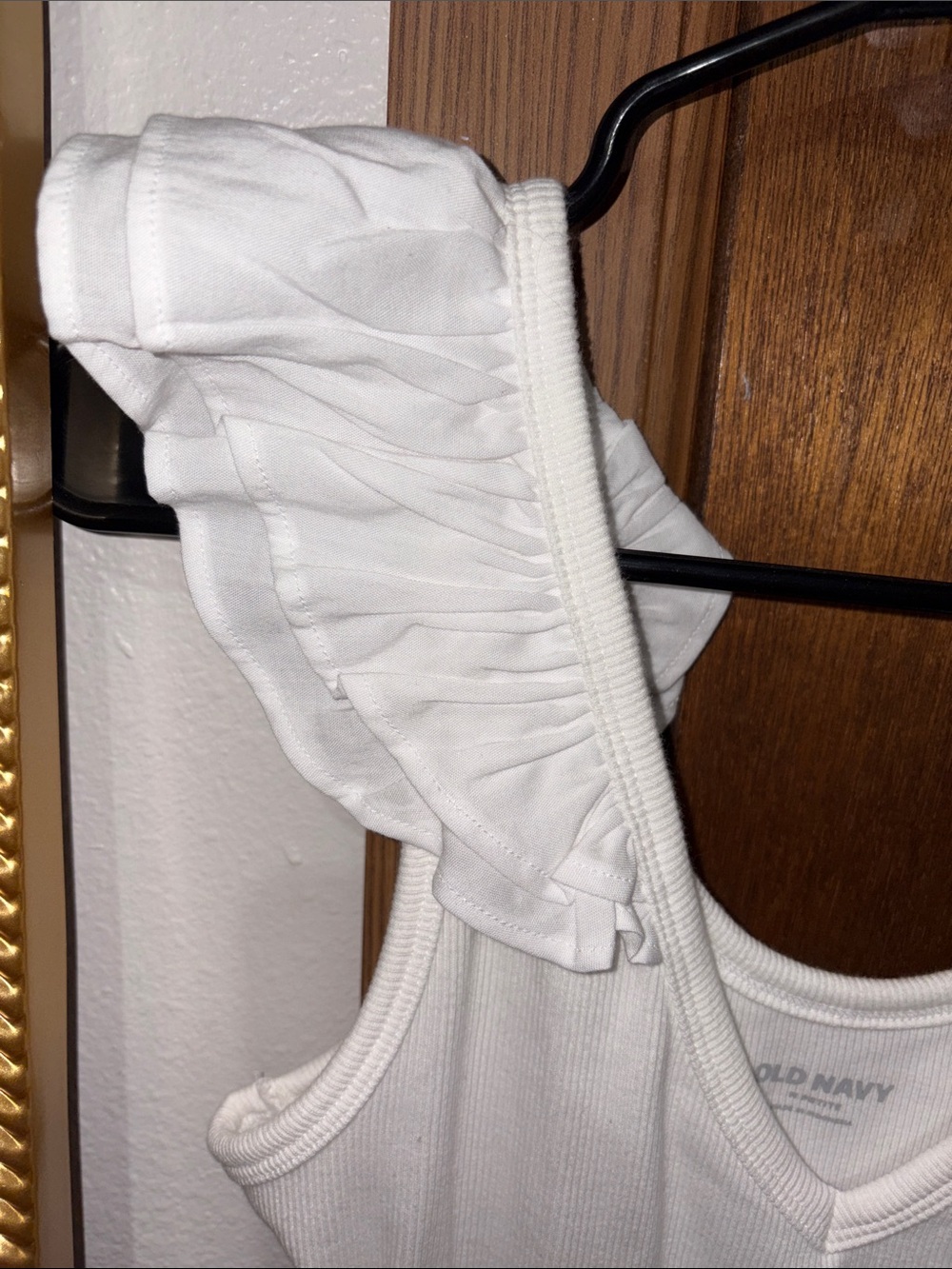 Old Navy White Ruffle Strap Ribbed Tank - Picture 3 of 5